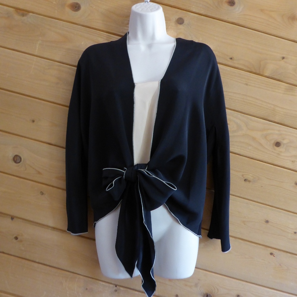 Mark Heister 100% Silk Ties Front Pull Over Top Blouse Lightweight Jacket Black